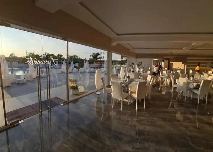 L\'incanto pool club